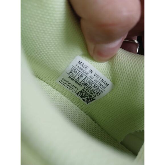 NWT Reebok Women’s DMX Comfort + Sneakers, Citrus Glow, Size 7.5 - Picture 2 of 4